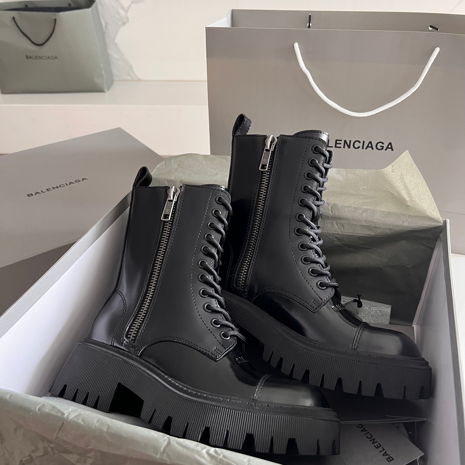 Women's high heels